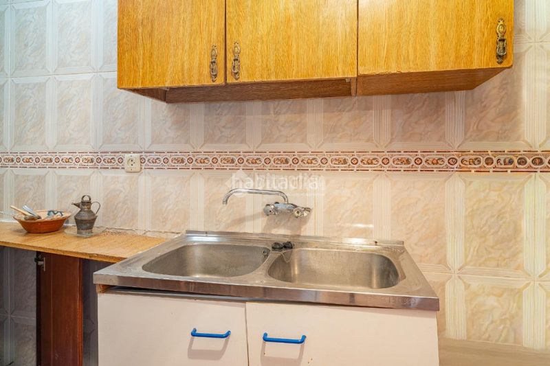 Foto cd2fc851-025d-417f-9d65-8dab1e88f411. Casa aparellada amb calefacció a Sabiote