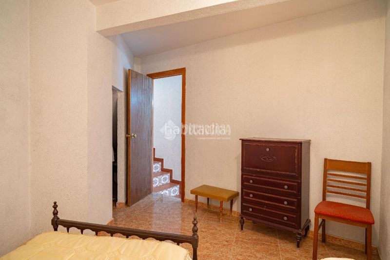 Foto e29b8ee7-b433-467c-a1da-4dcdeaab16f7. Casa aparellada amb calefacció a Sabiote