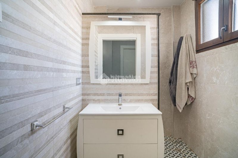 Foto 42e74247-f2e2-4efa-a081-0cc3554ce7d5. Casa aparellada amb calefacció a Úbeda