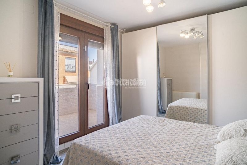 Foto 4de0f8fb-c2ec-48e0-ac2a-ebb0cfd4373a. Casa aparellada amb calefacció a Úbeda