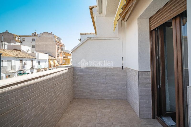 Foto 59e04f9e-e45c-4664-a135-4353659c8728. Casa aparellada amb calefacció a Úbeda