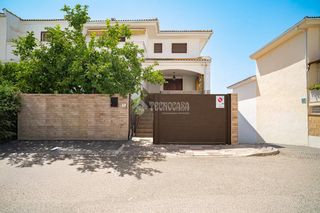 Casa bifamiliare  C. comendador messias. Casa en venta en úbeda