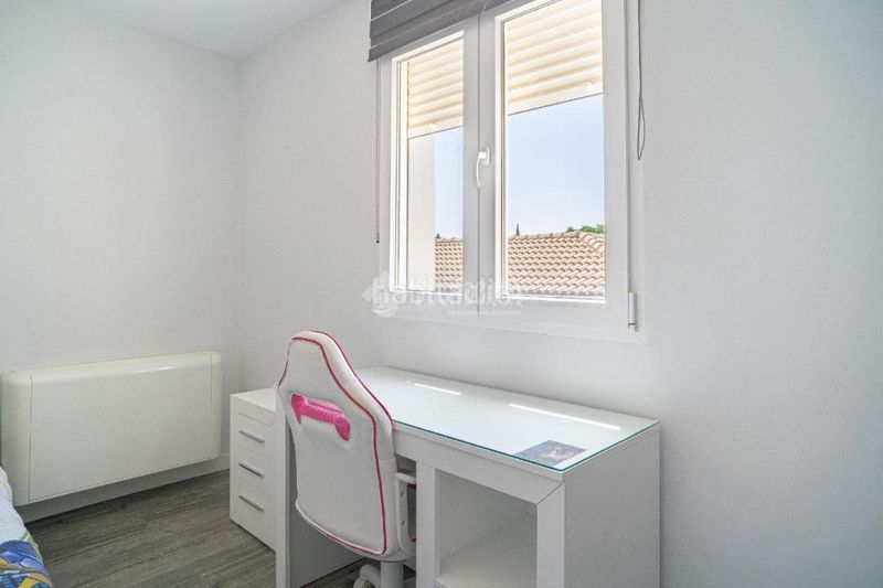 Foto b00b7273-6034-4d14-92f5-21cf0253ee87. Casa aparellada amb calefacció a Úbeda