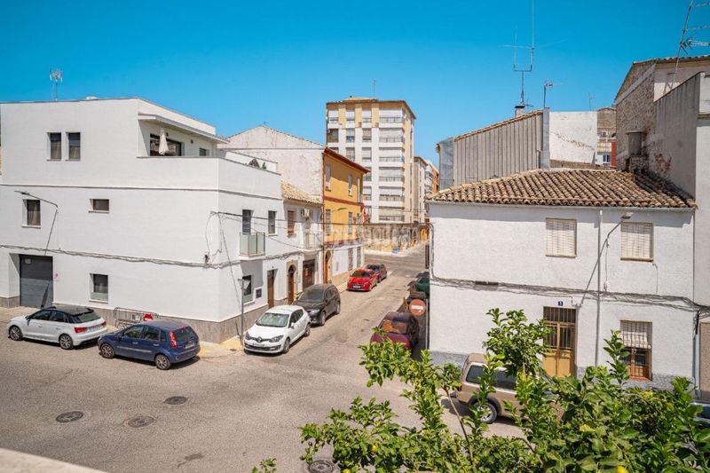 Foto edda4501-f218-4889-bd2a-4a72b64fb0b9. Casa aparellada amb calefacció a Úbeda
