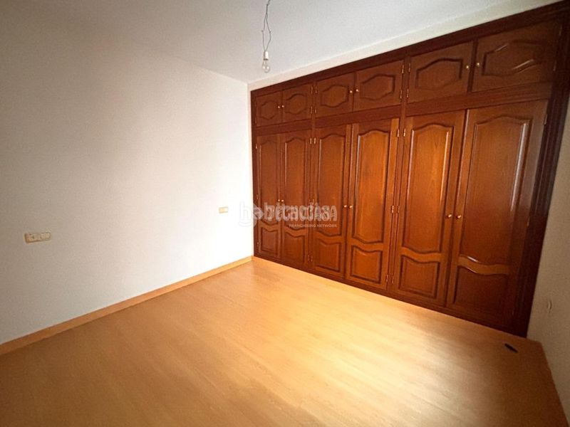 Foto f2863905-cd67-496c-be4d-ccf16fb31f0c. Piso  en venta en Jódar