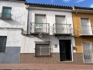 Casa aparellada  C. prior requena. Casa en venta en jódar
