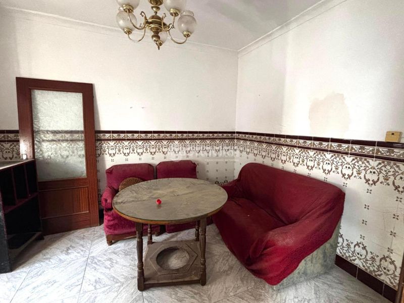 Foto dd5b0f83-62a0-4503-b0e6-98b156c4795b. Casa aparellada a Jódar