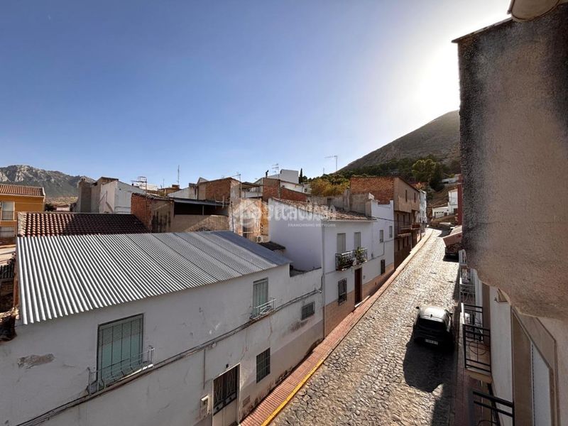 Foto 1278e212-e055-4dd0-8b08-ced3c745f1c6. Casa a Jódar