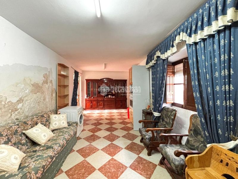 Foto 2c6e351e-d39d-4ce4-8297-2d97c503b350. Casa  en venta en Jódar