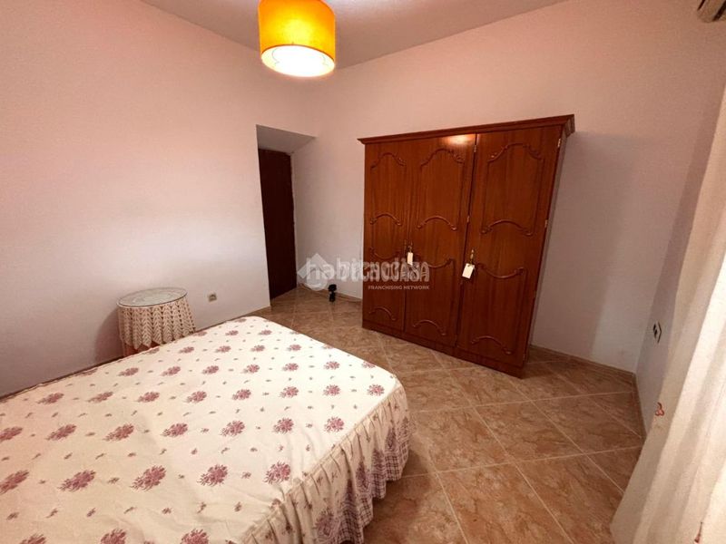 Foto 35dee5e4-f29d-461c-b12b-37ad79b09e12. Casa  en venta en Jódar