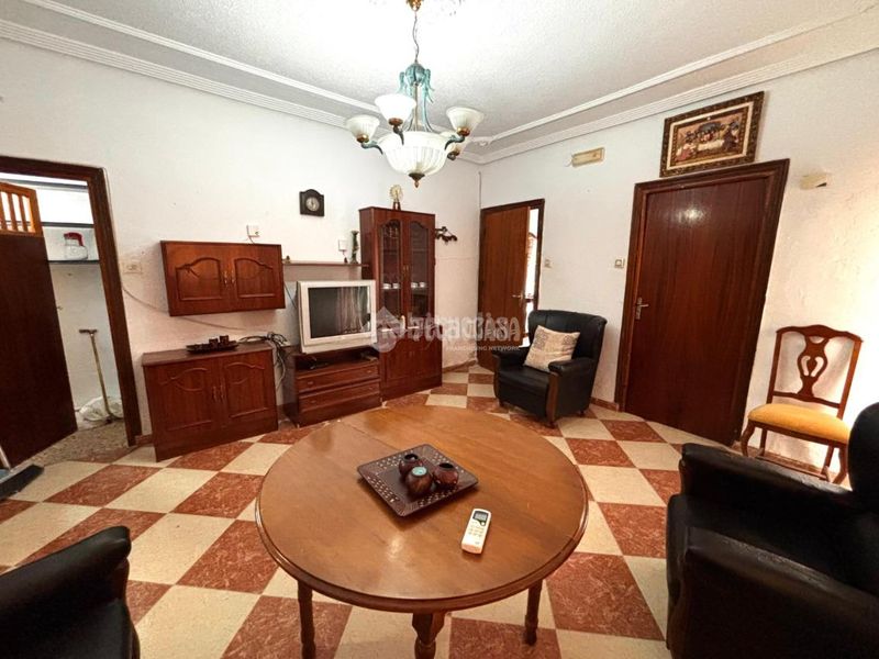 Foto 8111cfe4-a113-4b1c-aae2-6a0869dcd89a. Casa  en venta en Jódar