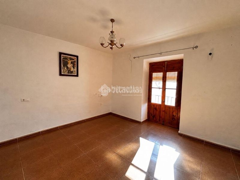 Foto 2eadf46d-d586-477c-8da1-1375932e4898. Casa  en venta en Jódar