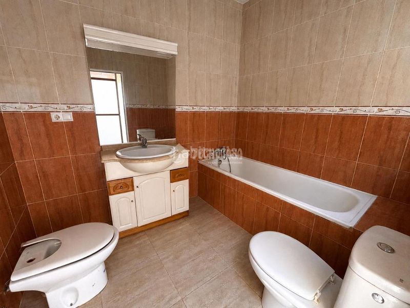 Foto 92be1a27-38e8-4227-b646-e1b3479d104c. Casa  en venta en Jódar
