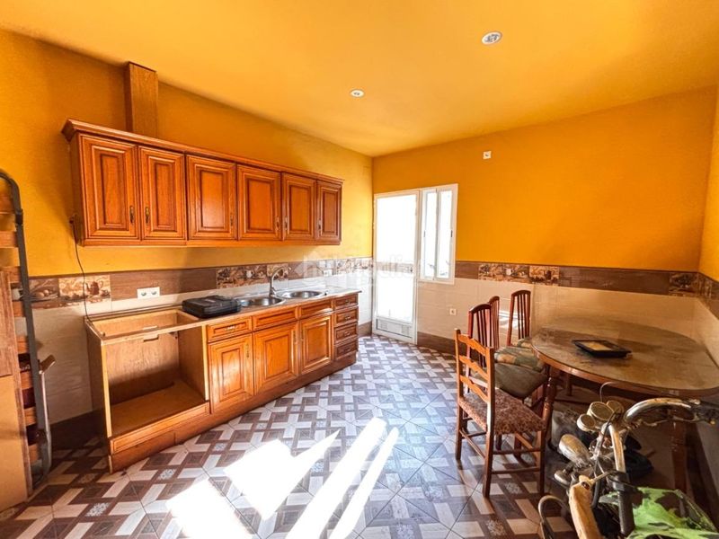 Foto 9c344f69-2176-41d3-81b1-e93f40f07581. Casa  en venta en Jódar