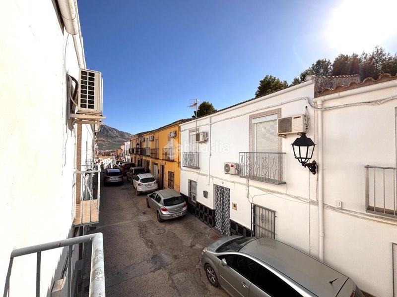 Foto c52991ba-0323-47b8-beca-cb5079b04df5. Casa  en venta en Jódar