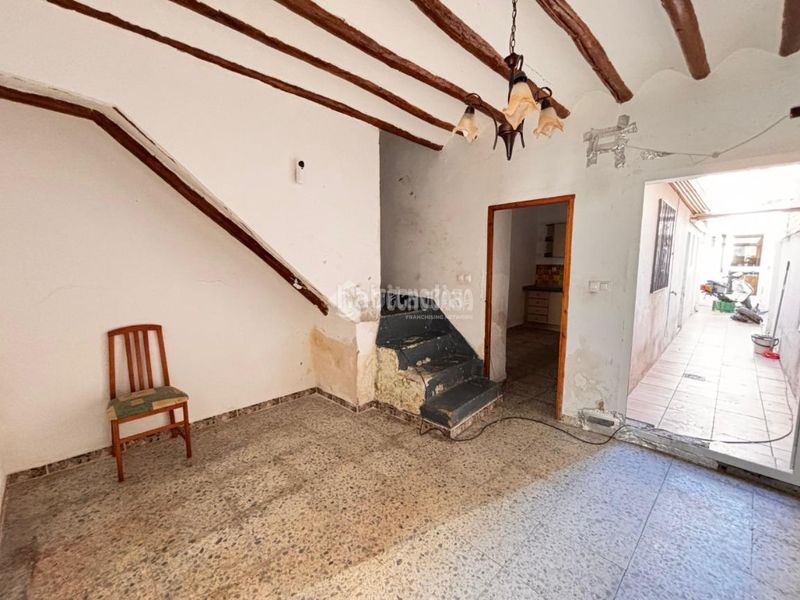 Foto dd141d4a-cf24-4994-979a-db5e46834820. Casa  en venta en Jódar