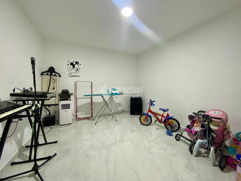Foto add80bcf-d101-4fd2-81a8-1b9a6a526967. Casa bifamiliare con riscaldamento in Úbeda