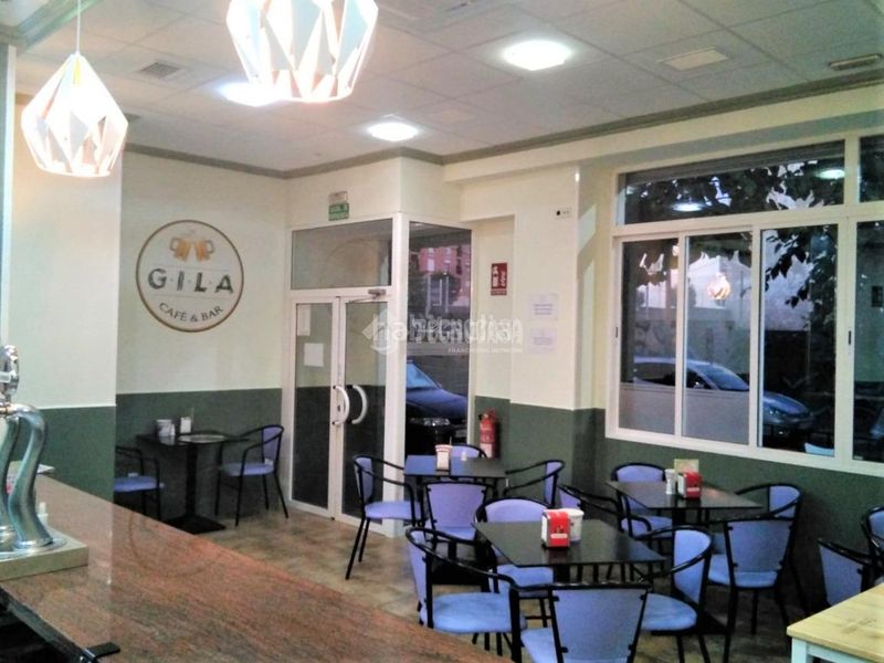Foto ce4182cf-f7ea-4b86-ab01-bf819e831712. Local comercial  en venta en Úbeda