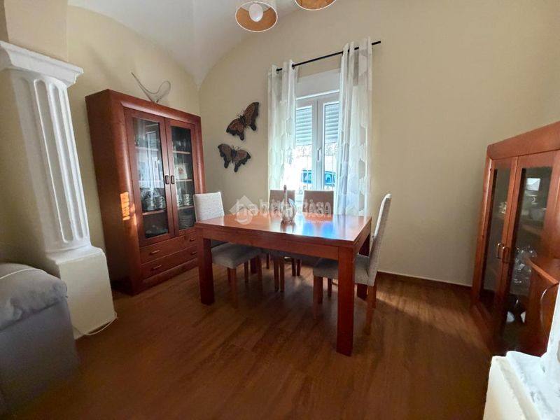 Foto 4a9fd0e3-fada-48cd-b1d4-892f0f7bb7ae. Casa aparellada a San Roque - Ronda Norte Badajoz