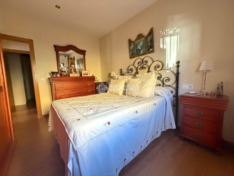 Foto 4c460984-4da1-414c-a835-2df1c4dee3a5. Casa aparellada a San Roque - Ronda Norte Badajoz