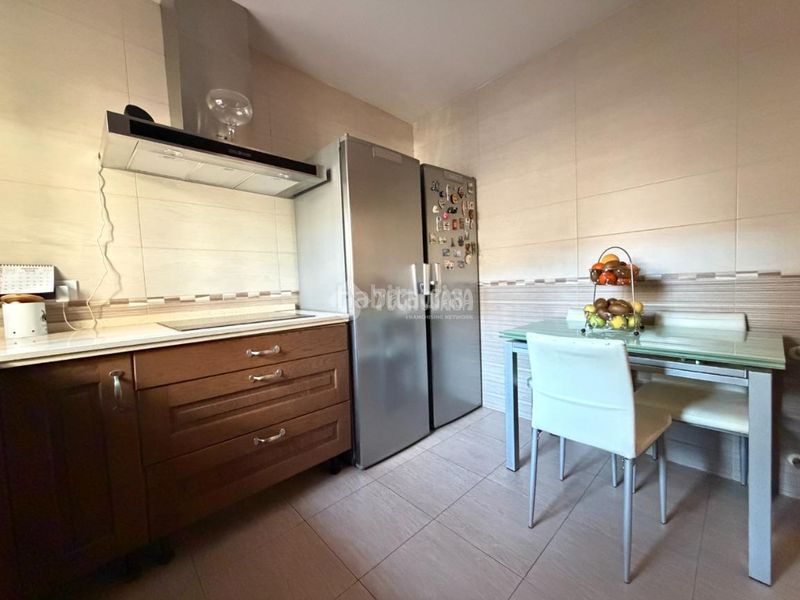 Foto 4d4b762d-098a-4f61-bcbf-2e5bac4075d4. Casa aparellada a San Roque - Ronda Norte Badajoz