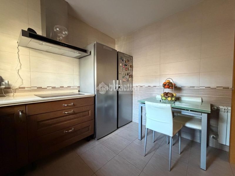 Foto 5f478057-a1d4-407d-93e0-db493055af81. Casa aparellada a San Roque - Ronda Norte Badajoz