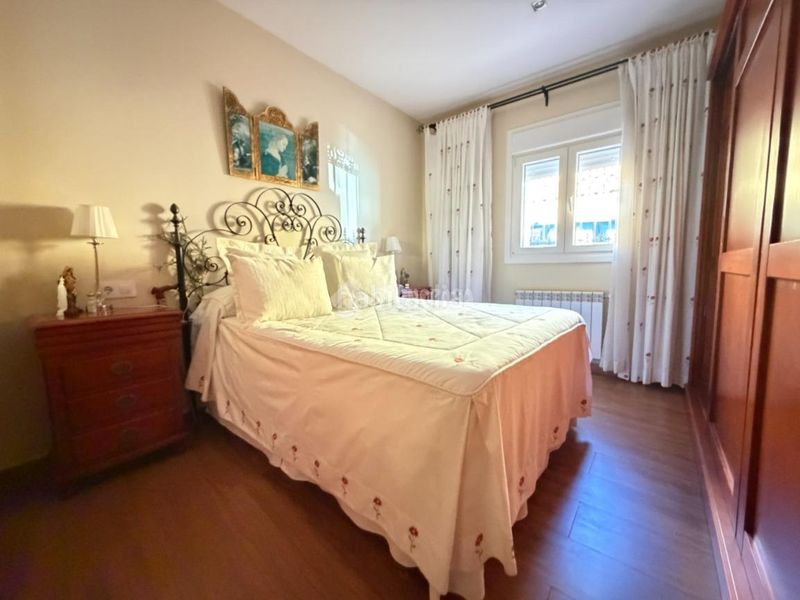 Foto aea7b432-d837-4a6f-9adb-bc98bd3bc876. Casa aparellada a San Roque - Ronda Norte Badajoz