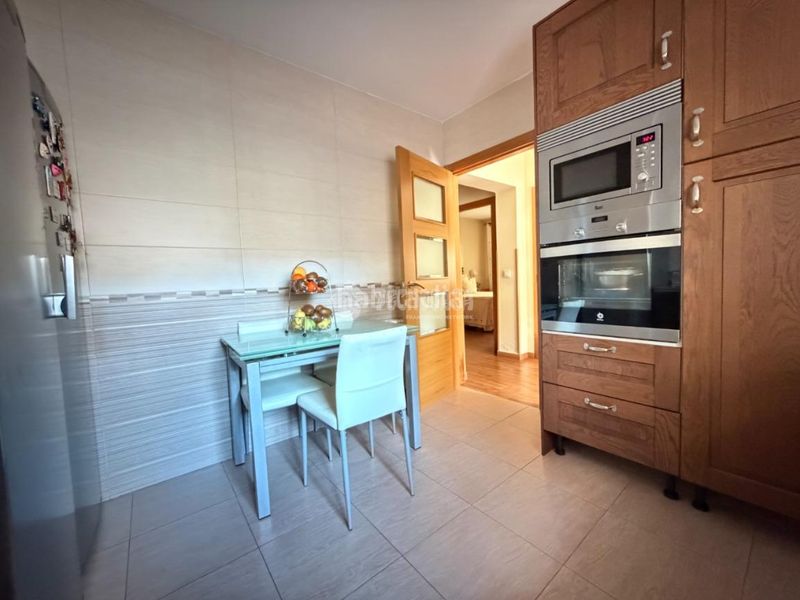 Foto ec3f2717-2d8d-46f9-a1ee-f4a7d95f7a08. Casa aparellada a San Roque - Ronda Norte Badajoz