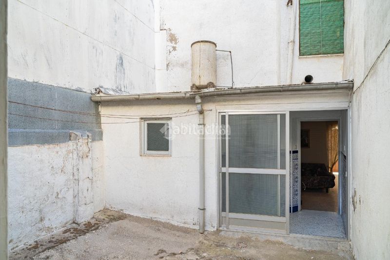 Foto 15c86b64-27a4-461e-a5f8-236f5849e34e. Casa aparellada a Sabiote