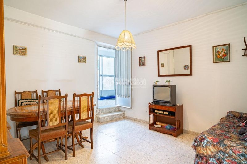 Foto aa53500e-81b1-47a8-9017-5a93e6327941. Casa aparellada a Sabiote