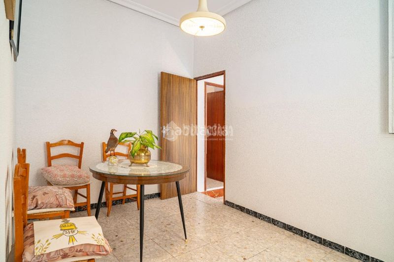 Foto d01844b6-6781-4059-869f-47ee3d632975. Casa aparellada a Sabiote