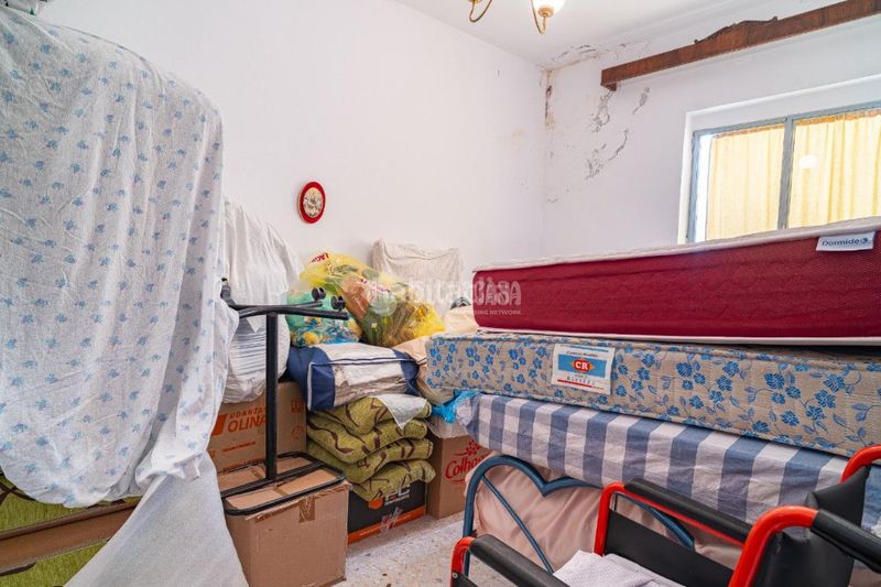 Foto 3e0468d1-39e0-46c6-b229-539f92d67288. Casa aparellada a Sabiote