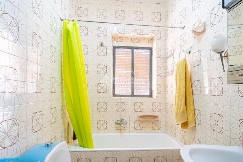 Foto 8f26d51e-a609-4ca1-966c-561a0c3a598a. Casa aparellada a Sabiote