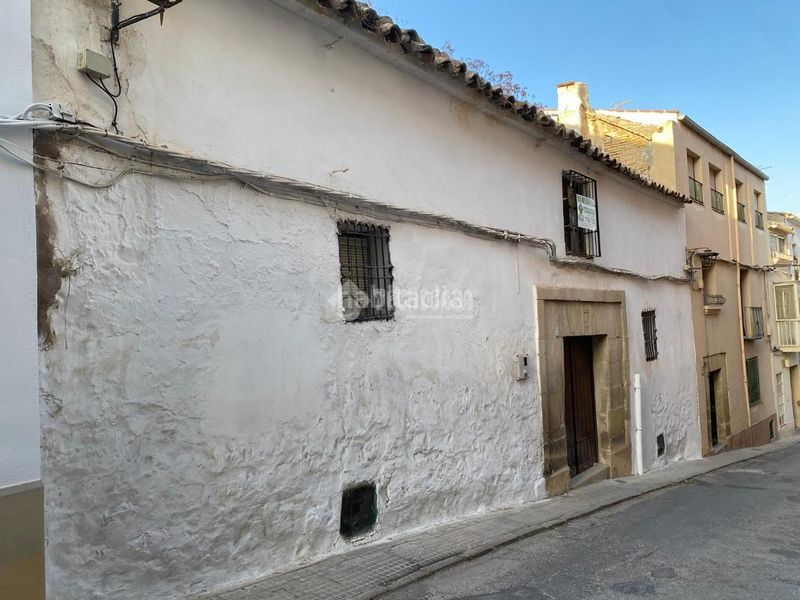 Foto 9dd55bb7-7d9e-468b-91dd-c130ec86e4e0. Casa aparellada a Úbeda