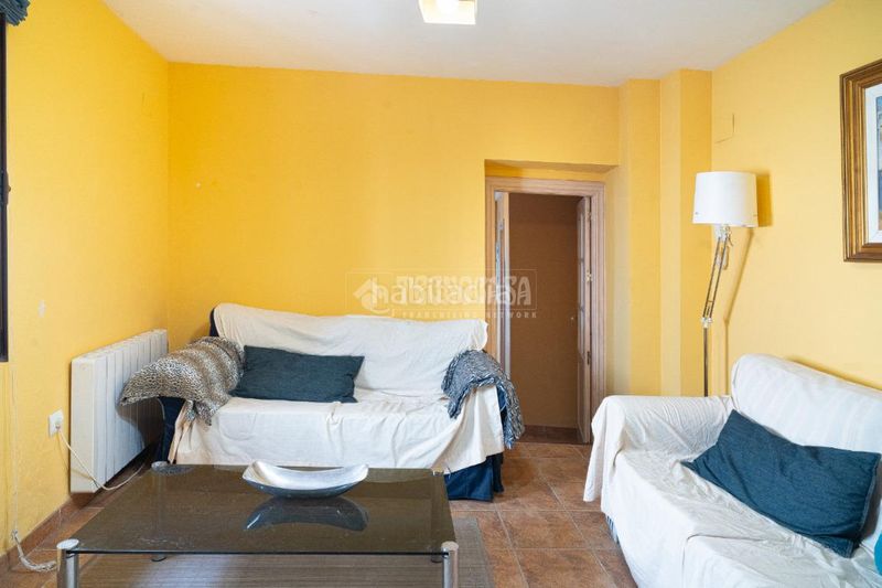 Foto 00b896f4-fed0-4726-b96f-8b4b6042e651. Casa aparellada amb calefacció a Úbeda