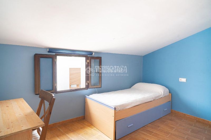 Foto 09e5181c-26e5-42e6-b153-df7bd7282505. Casa aparellada amb calefacció a Úbeda