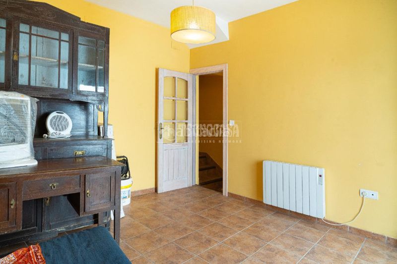 Foto 50d62776-4530-4e3f-9157-d984b1d28903. Casa aparellada amb calefacció a Úbeda