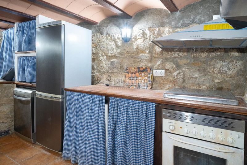 Foto 8ed860d1-d0e6-46d0-9fbc-d907431f2277. Casa aparellada amb calefacció a Úbeda