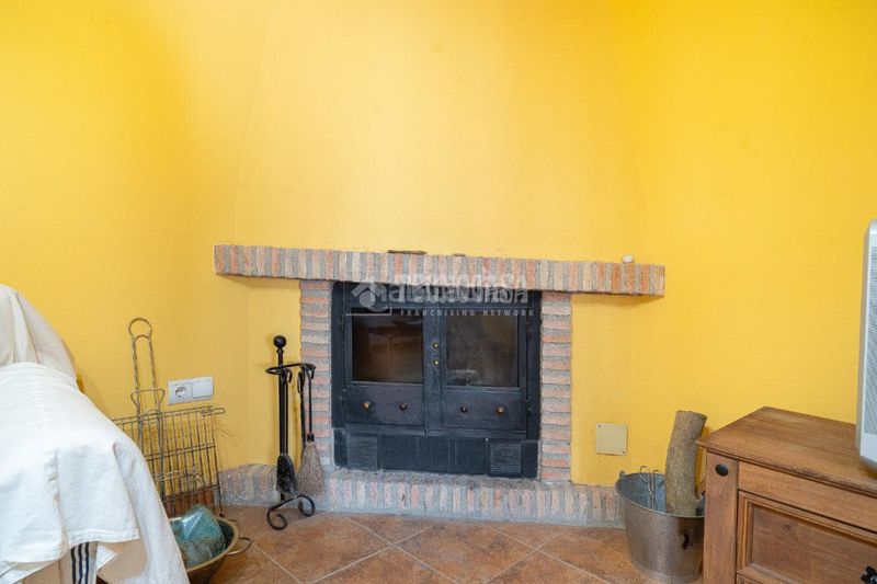 Foto 9a5d31bd-81f7-406b-ac27-82e153755f34. Casa aparellada amb calefacció a Úbeda
