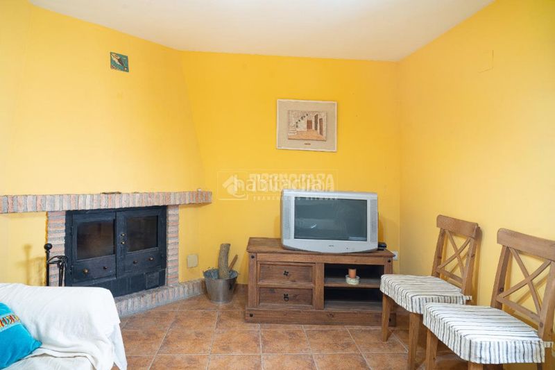 Foto b46b2e47-1d7e-40c8-b114-1748b2d0cbcf. Casa aparellada amb calefacció a Úbeda