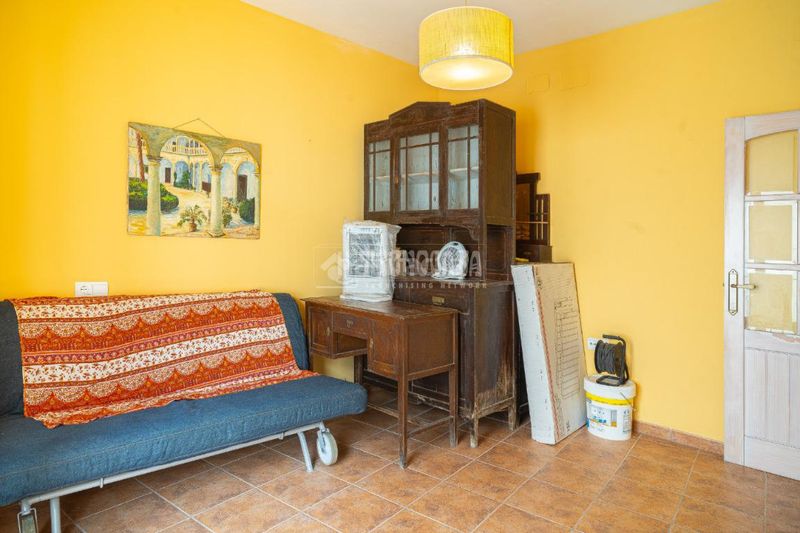 Foto e8a3ef22-bdf7-4ee5-b5bb-3ebaa90216c8. Casa aparellada amb calefacció a Úbeda