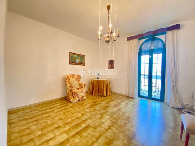 Foto 23d87ef5-3d4d-4741-9e11-4cf465a5dfe7. Casa aparellada amb calefacció aparcament a Úbeda