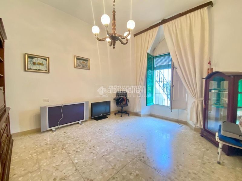 Foto a30056ae-8668-46a8-8e91-0ac72783c519. Casa aparellada amb calefacció aparcament a Úbeda