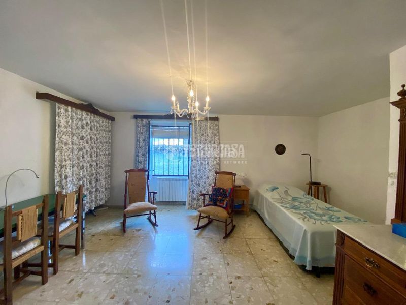 Foto a346f3f9-3194-4d79-a8dd-5888602dfdf6. Casa aparellada amb calefacció aparcament a Úbeda