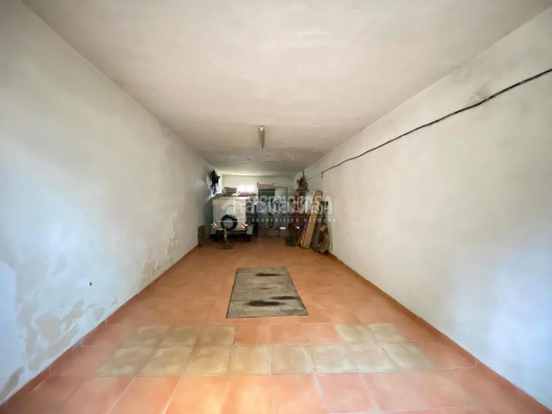 Foto e3dd025a-0251-4b97-a480-bb571d595757. Casa aparellada amb calefacció aparcament a Úbeda