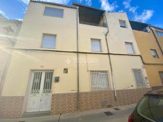 Casa aparellada a Torreperogil. Casa en venta en torreperogil