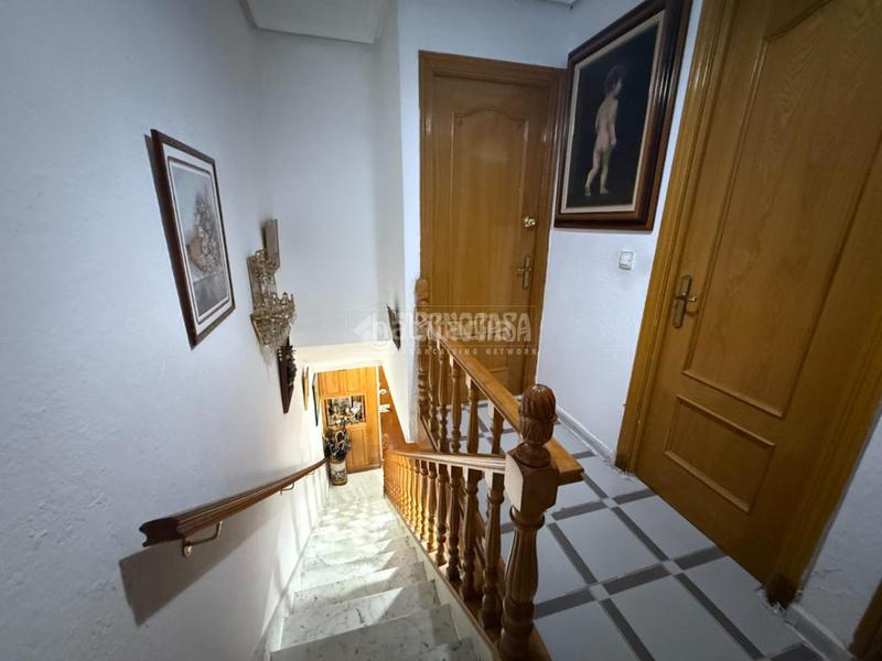 Foto 01fcb09f-a044-4951-a7a9-7452e7829713. Casa aparellada a Orcasitas Madrid