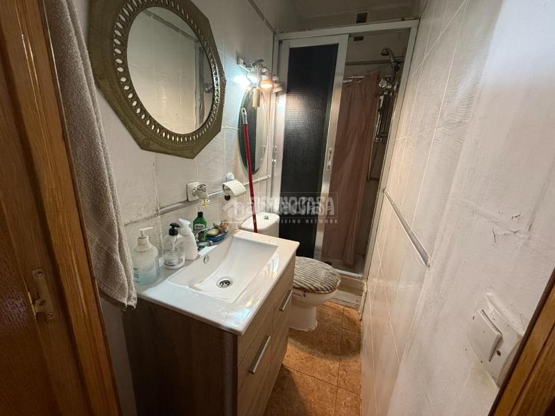 Foto 5473d56f-6802-46ae-89ae-4756548b4a05. Casa aparellada a Orcasitas Madrid