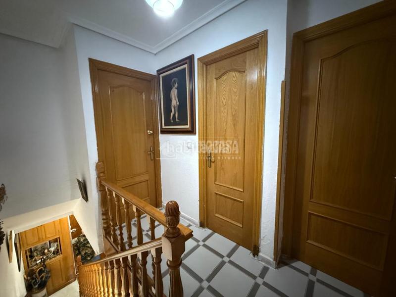 Foto 5c595362-5779-48fc-b879-b8b8b0289294. Casa aparellada a Orcasitas Madrid