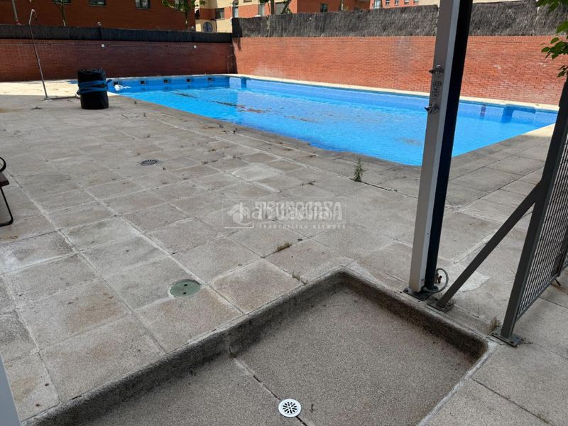 Foto a1a73df8-1303-44f2-8395-34ce53c41f1b. Pis amb calefacció piscina a Orcasitas Madrid